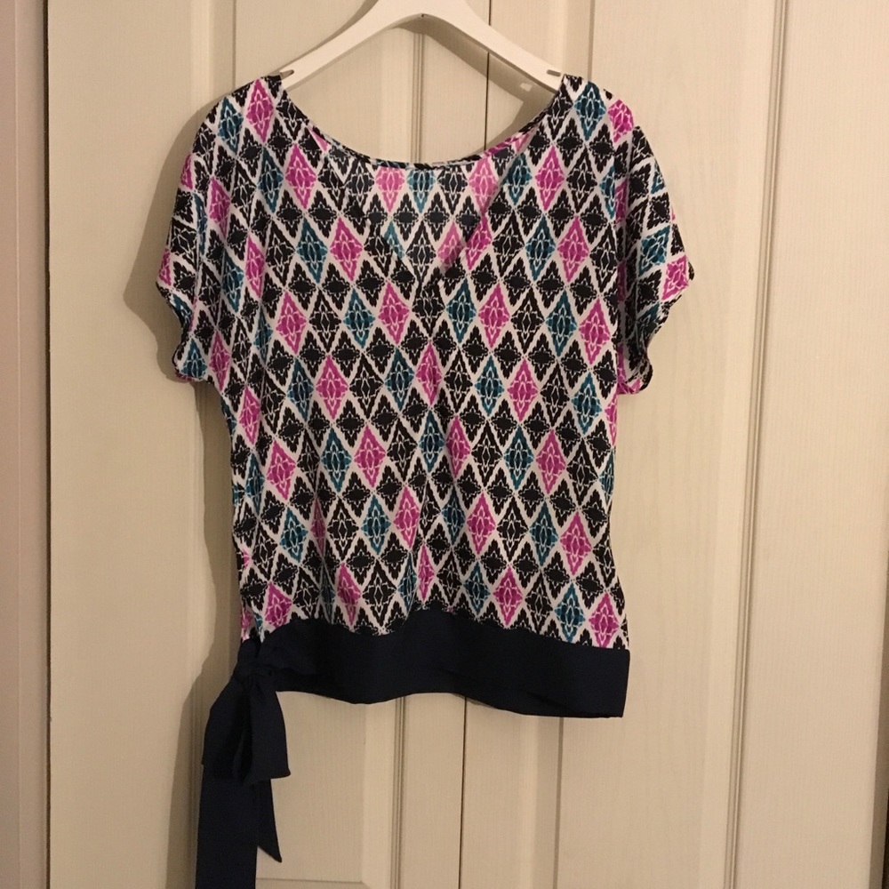 V back top - Picture 2 of 2